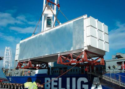 170 TONS CONVECTION MODULE LOADING ON SHIP IN GIJON PORT